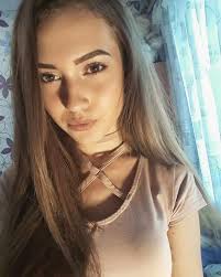 Reina Olson's Instagram, Twitter & Facebook