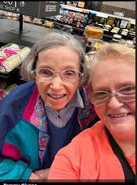 does anyone know colleen chatlos please message me