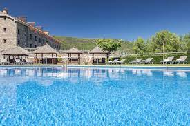 Das hotelgebäude war ein ehemaliges kloster aus dem 16. Barcelo Monasterio De Boltana Spa Boltana Precios Actualizados 2021