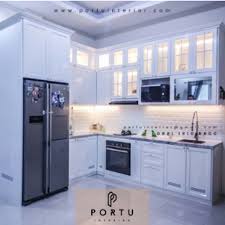 Model kitchen set aluminium kaca. Pembuatan Model Kitchen Set Klasik Duco Putih Kombinasi Kaca Pasang Di Taman Pahuta Griya Loka Bsd Tangerang Portu Interior