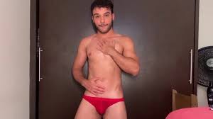 Exhibicionist Twink Shows Yourself for Daddy on Camera - Vincent and Vitor:  Gay Porn