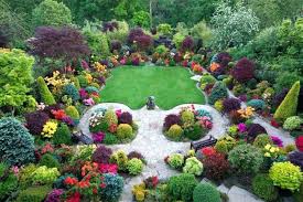 35 Best Flower Bed Ideas Beautiful Flower Garden Designs 2020 Guide In 2020 Beautiful Home Gardens Most Beautiful Gardens Beautiful Flowers Garden
