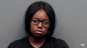 Mom accused of leaving 8-week-old baby alone in car while she went to an  eye doctor appointment