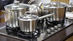 Cuci dengan permukaan spon halusketika selesai menggunakan, cuci bersih dengan spon yang permukananya halus. 7 Kesalahan Merawat Perabotan Stainless Steel Bikin Cepat Rusak Hot Liputan6 Com