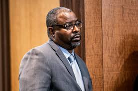 As Dauphin County commissioner returns to work, so does suspended  department director