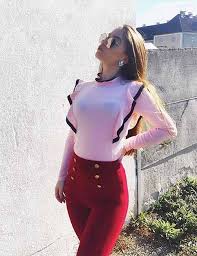 If these are the two main colors of the outfit. Colors That Go Well With Red Clothes 11 Outfit Combinations