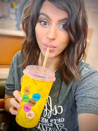 I definitely had to get my cup! 🧡 GATAHW 8O явао 039AJAL SASJEL ပတါလ ИОЗАЯ  OTAMOT Ои SECS V बा РаАТаНИ TM ета CSECT 小透 ف