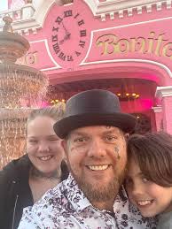 Familiar faces and new ones at the spot