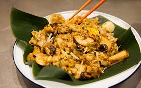 Resepi char kuey teow ketam special ni yang lecehnya nak buat paste char kuey teow. Char Kuey Teow Wok Fried Comfort Food At Its Best Free Malaysia Today Fmt