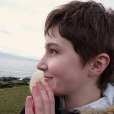 Leann Conley-Holcom (@heyleann)