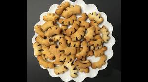 Cuccidati, also known as italian fig cookies are traditionally served during the holidays. Cuccidati Sicily Cookies Stjoseph Soniafares Cuisine Food Chanel Paris France Recipe Stjosephday