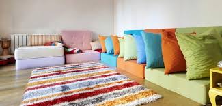 Living room ideas are designed to be an expression of their owner's personality and design sensibilities, and that's certainly the case with this regal design choice. Find 5 Floor Seating Styles Or Arrangements For Your Home