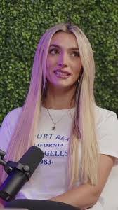 Emily Weed's Instagram, Twitter & Facebook