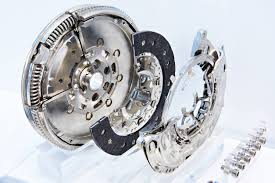 A continuously variable transmission (cvt) is a type of automatic car transmission system that uses a pulley and belt system to provide an unlimited range of gear ratios. Automatic Transmission All You Need To Know About The Automatic Transmission Auto News Et Auto