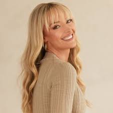 Lacy Jones's Instagram, Twitter & Facebook