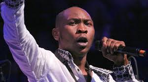 Cris Nichols's Instagram, Twitter & Facebook