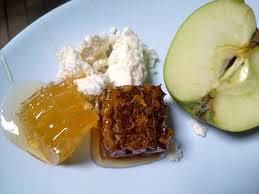 Here are some great ideas for those of you wondering how to eat honeycomb. The Dark And The Light Eating Different Honeycombs As Part Of Natural Beekeeping Milkwood Permaculture Courses Skills Stories