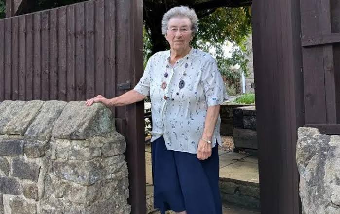Council ordered to pay £50k after blocking pensioner from own garden