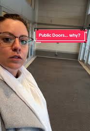 Anyone else have this happen? Like why do you have to go through my door??!  #holdthedoor #hilarious #mall #champlainmall #dieppe #moncton #canadians