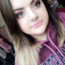 Melanie Lowell (@melaniejade16)