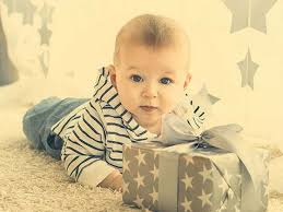 Buying presents for men can sometimes seem daunting, but cheap gift ideas offer lots of great inspiration for awesome gifts that guys will really love. Gifts For Kids Birthday Return Gifts For Kids Gift For Kid Boy Girl India