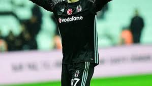beˈʃiktaʃ), is a turkish sports club founded in 1903, and based in the beşiktaş district of istanbul, turkey. Besiktas Ta Utku Yuvakuran In Aldigi Maas Tartismalara Yol Acti Fotomac