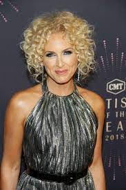 Kimberly schlapman was born on 15th october 1969 in the usa to caucasian ancestry. Kimberly Schlapman Bio Facts Latest Photos And Videos Gotceleb