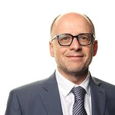 and Daniel Ambinder), join three incredible WomenHeart