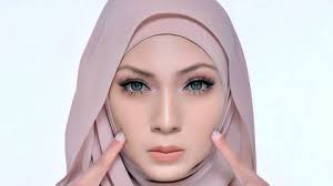 Selain itu, putri model muslimah indonesia juga harus konsisten berhijab dan bersikap sebagai muslimah, kata sintia habsari kepada tribunpadang.com, selasa (10/9/2019). Kelas Talent Model Muslimah Kelas Belajar Make Up