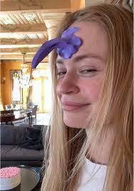 Anna Cahoon's Instagram, Twitter & Facebook