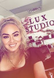 Kara Whiting's Instagram, Twitter & Facebook