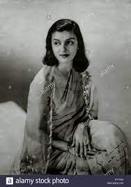 Maharani college jaipur, jaipura, rajasthan, india. Englisch Maharani Gayatri Devi Rajmata Von Jaipur Geborene Prinzessin Ayesha Von Cooch Behar 1954 Datum Unbekannt 254 Maharani Gayatri Devi Stockfotografie Alamy