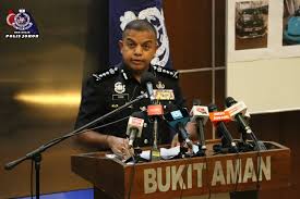 Dj hari mix label suspek ditahan reman sehingga ahad dan siasatan kes mengikut seksyen 39b akta dadah berbahaya (adb) 1952 yang. Tiada Kompromi Penagih Dadah Berulang Dipenjara 5 Tahun 3 Sebatan Ayob Khan Utusantv