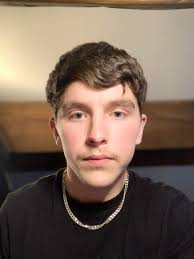 Hi, I'm David! I'm looking to join any projects in Dublin that are seeking  male actors in their 25-30s. With 20 years of experience in performance art  and amateur theatre, I'm eager