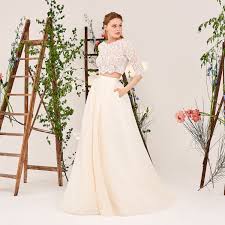 L'atelier (e in particolare le spose di mori) propone solo ed stefania spose, contrada santa croce, 13/a, abiti da sposa e cerimonia ostra vetere info e contatti. Abiti Da Sposa Particolari Tutte Le Tendenze Per Un Abito Da Sposa Che Spezzi Con La Tradizione