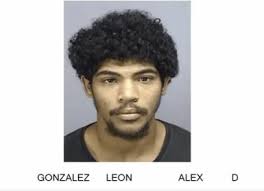 ◾Identifican a hombre encontrado sin vida dentro de bolsa en Dorado  Identifican como Alex D. González León, de 24 años, residente en Bayamón,  al hombre que fue asesinado y abandonado en un