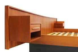 King mid century modern solid wood spindle platform bed caramel pier 1. Teak King Size Platform Bed Item 0559 Furniture 1950 Teak Mid Century Modern Furniture Oshawa Toronto