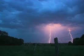 Im südwesten werden am samstag kräftige gewitter mit starkregen erwartet. Heute Abend Amtliche Warnung Vor Schwerem Gewitter Cronenberger Woche