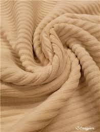 Retrouvez toutes les informations sur ce qu'est le tricotage et la maille et consulter le glossaire des étoffes en maille. Stragier Maille Velours Milleraies Stretch Cotes 6mm Beige Galet