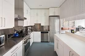 Stunning modern kitchen designed by elite designers for manhattan apartment. Stylish Apartment In New York City Fresh Palace