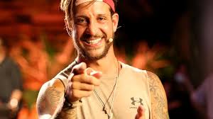 Στο μπουζούκι ο θανασησ πολυκανδριωτησ. O Hlias Mpogdanos Apokalyptei Thn Agnwsth Sthri3h Poy Eixe Apo Ton Sakh Celebrities Eidhseis Yupiii Gr