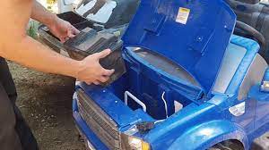 The expertpower exp12180 has a capacity of 12 volt/18 amp hour. Power Wheels Lawn Tractor Battery Youtube