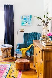 How To Perfectly Match Mismatched Furniture Megmade Bohemian Chic Living Room Boho Living Room Bohemian Living Room Decor