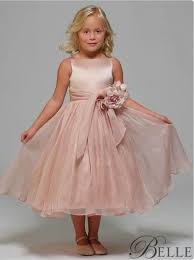 Resultado de imagem para vestido de daminha