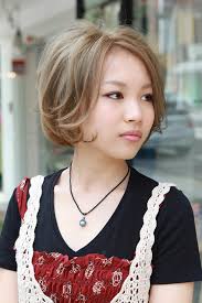 More japanese words for blond hair. Short Japanese Haircut Glamorous Blonde Retrobob With Backcombing Hairstyles Weekly Quick And Easy Hairstyle