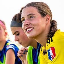 Jacqueline Keller's Instagram, Twitter & Facebook