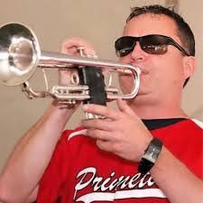 Ian Huling's Instagram, Twitter & Facebook