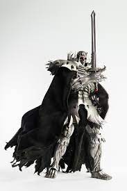 病に苦しみ、命を落とした少年・エンドは死霊魔術師【ネクロマンサー】の力により、最下級アンデッドとなる。 生前より自由な肉体を手に入れたと歓喜するエンドだったが……。 最弱のアンデッド vs 最凶のネクロマンサー vs 最強の終焉騎士団の三つ巴の戦いが織り成すダークファンタジー!! Skull Knight é«'é«ã®é¨Žå£«