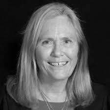 Davina Armstrong's Instagram, Twitter & Facebook