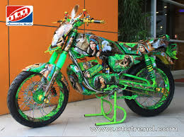 Anda juga bisa menjumpai berbagai klub rx king di setiap kota. Yamaha Rx King 1994 Bekasi Pesona Keindahan Gadis Indian Berlatar Serba Hijau